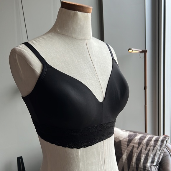 New Natori Bliss Perfection Contour Soft Cup Bralette in Black (723154) - Picture 3 of 9